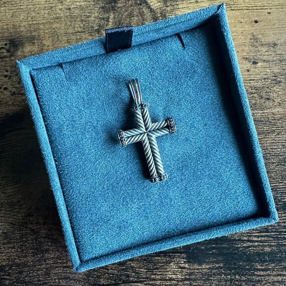 David Yurman Chevron Cross Pendant in Sterling Silver & Black Diamonds - Picture 1 of 12